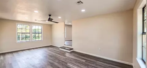 Living - 422311 E 1142 Rd, Eufaula, OK 74432 photo 8 of 9