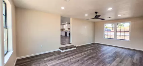 Living - 422311 E 1142 Rd, Eufaula, OK 74432 photo 7 of 9