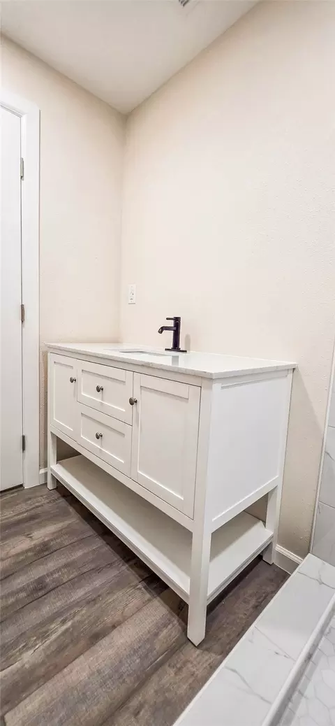 Bath - 422311 E 1142 Rd, Eufaula, OK 74432 photo 3 of 20