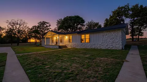 Exterior - 422311 E 1142 Rd, Eufaula, OK 74432 photo 3 of 18