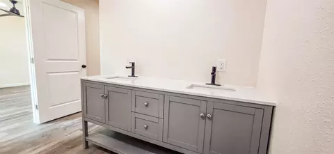 Bath - 422311 E 1142 Rd, Eufaula, OK 74432 photo 19 of 20