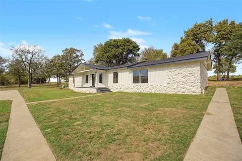 Exterior - 422311 E 1142 Rd, Eufaula, OK 74432 photo 4 of 18