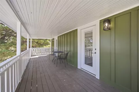 Exterior - 206 Broadway Ave, Eufaula, OK 74432 photo 3 of 9