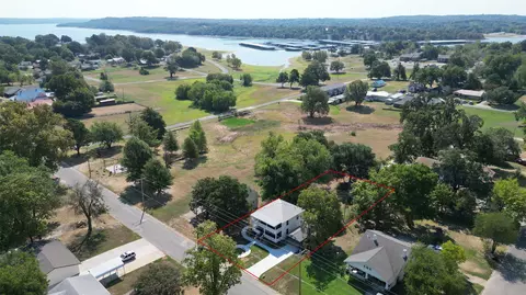 View/Area - 206 Broadway Ave, Eufaula, OK 74432 photo 5 of 7