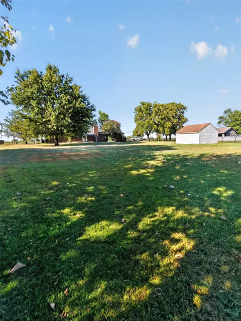 Exterior - 24304 E 111th St S, Broken Arrow, OK 74014 photo 9 of 11