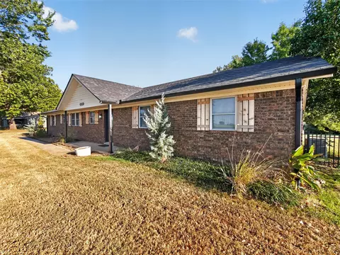 Exterior - 24304 E 111th St S, Broken Arrow, OK 74014 photo 3 of 11