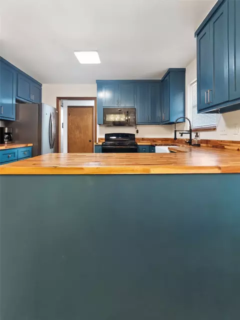 Kitchen - 24304 E 111th St S, Broken Arrow, OK 74014 photo 4 of 4
