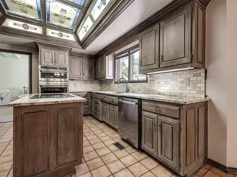 Kitchen - 6536 E 85th St, Tulsa, OK 74133 photo 2 of 8