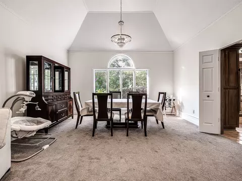 Dining - 6536 E 85th St, Tulsa, OK 74133 photo 1 of 3