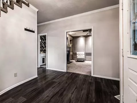 Entry Way - 6536 E 85th St, Tulsa, OK 74133 photo 2 of 6