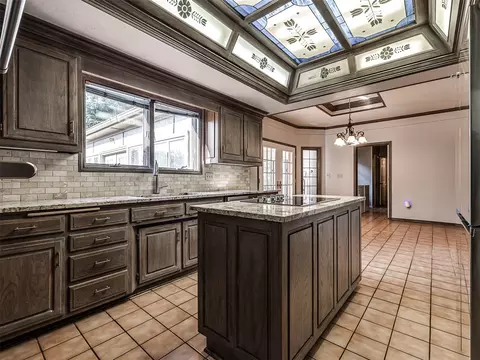 Kitchen - 6536 E 85th St, Tulsa, OK 74133 photo 6 of 8