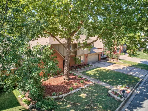 View/Area - 6536 E 85th St, Tulsa, OK 74133 photo 2 of 4