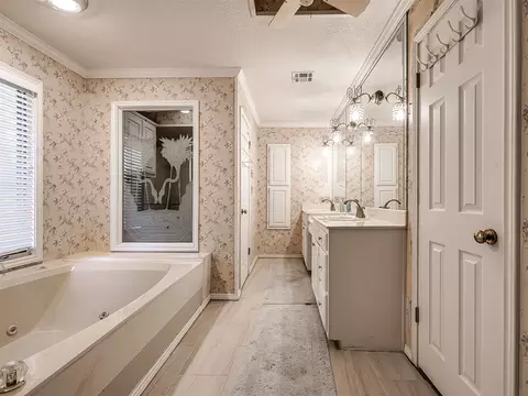 Bath - 6536 E 85th St, Tulsa, OK 74133 photo 4 of 13