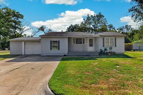 622 N Cherokee Ave, Dewey, OK 74029
