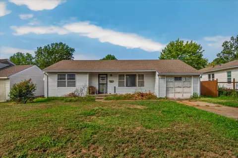 1841 S Armstrong Ave, Bartlesville, OK 74003