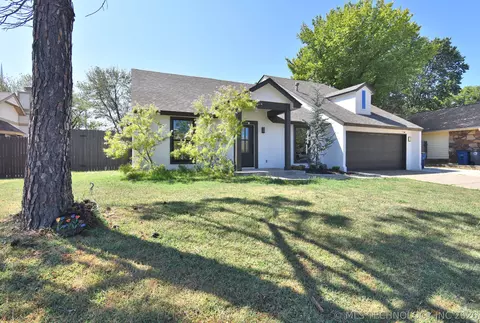 Exterior - 9022 E 60th St, Tulsa, OK 74145 photo 5 of 5