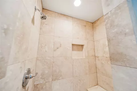 Bath - 3023 E 89th Pl, Tulsa, OK 74137 photo 3 of 4