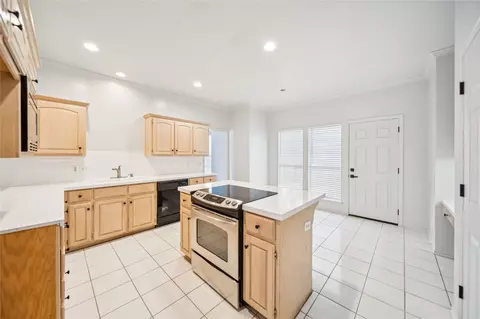 Kitchen - 3023 E 89th Pl, Tulsa, OK 74137 photo 2 of 2