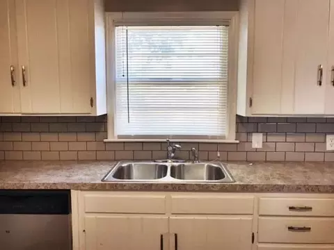 2533 E 7th St, Tulsa, OK 74104 photo 4