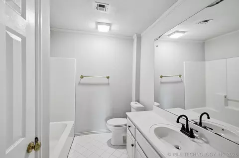 Bath - 3005 E 90th Pl, Tulsa, OK 74137 photo 4 of 4
