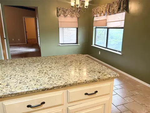Kitchen - 618 S Timberridge Dr S, Cushing, OK 74023 photo 5 of 5