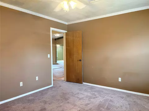 Bedroom - 618 S Timberridge Dr S, Cushing, OK 74023 photo 2 of 7