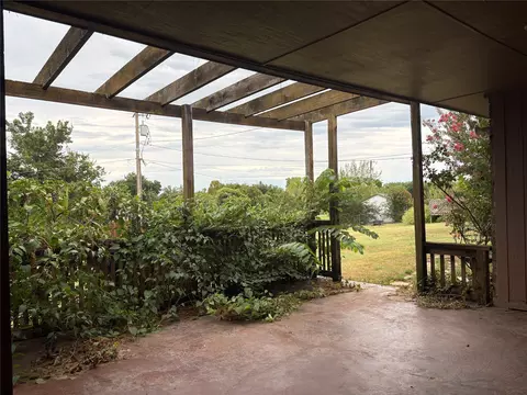 Exterior - 618 S Timberridge Dr S, Cushing, OK 74023 photo 6 of 6