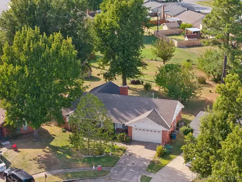 View/Area - 10817 E 26th Pl, Tulsa, OK 74129 photo 1 of 2