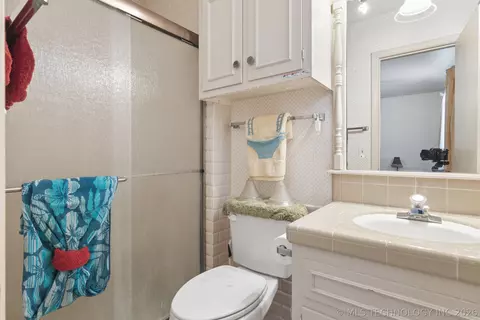Bath - 10817 E 26th Pl, Tulsa, OK 74129 photo 2 of 2