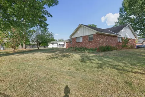 Exterior - 10817 E 26th Pl, Tulsa, OK 74129 photo 6 of 6