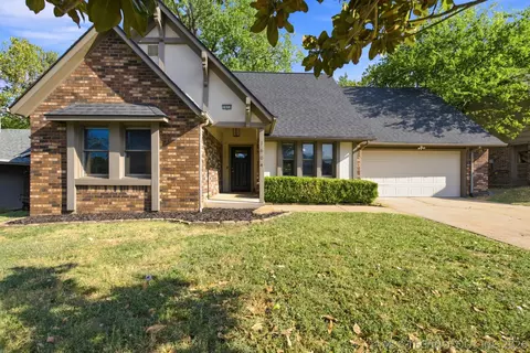 1604 W Pittsburg St, Broken Arrow, OK 74012