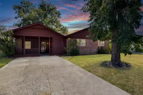 1701 N Birch St, Owasso, OK 74055