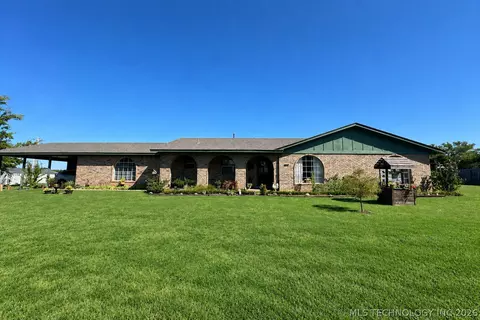 30331 E 143rd St S, Coweta, OK 74429