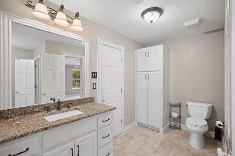 Bath - 7901 N Highway 72, Haskell, OK 74436 photo 9 of 10
