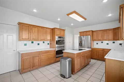 Kitchen - 7901 N Highway 72, Haskell, OK 74436 photo 3 of 5