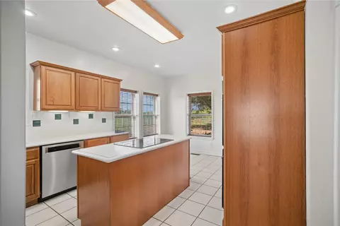 Kitchen - 7901 N Highway 72, Haskell, OK 74436 photo 1 of 5