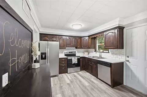 Kitchen - 6620 E 27th St, Tulsa, OK 74129 photo 1 of 2