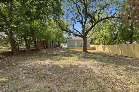 Exterior - 812 W 5th St, Ada, OK 74820 photo 5 of 5
