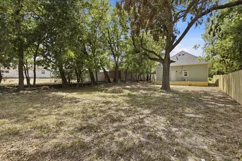 Exterior - 812 W 5th St, Ada, OK 74820 photo 4 of 5