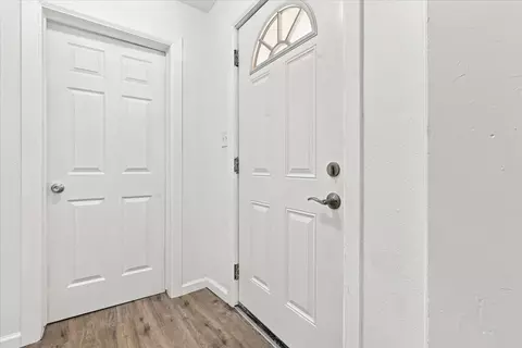 Entry Way - 812 W 5th St, Ada, OK 74820 photo 1 of 2