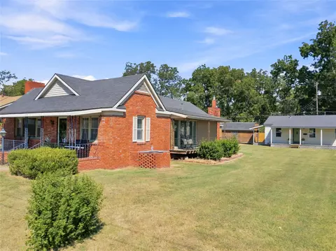 Exterior - 519 E Main St, Pawhuska, OK 74056 photo 3 of 7
