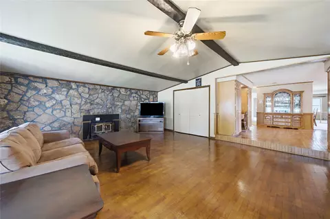Living - 519 E Main St, Pawhuska, OK 74056 photo 4 of 8