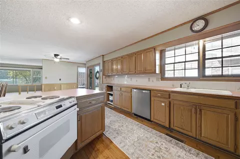 Kitchen - 519 E Main St, Pawhuska, OK 74056 photo 4 of 7