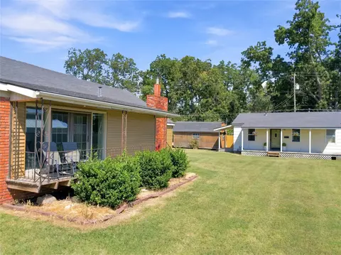 Exterior - 519 E Main St, Pawhuska, OK 74056 photo 4 of 7