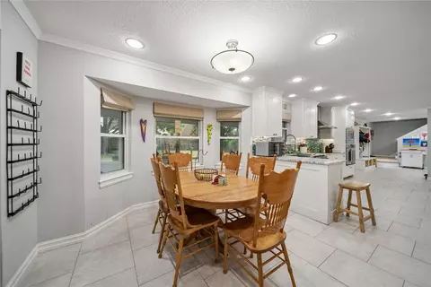 Dining - 6549 E 86th St, Tulsa, OK 74133 photo 1 of 3