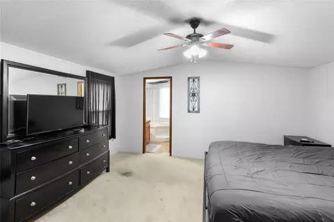 Bedroom - 420781 1143 Rd, Eufaula, OK 74432 photo 1 of 8