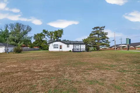5313 Tuxedo Blvd, Bartlesville, OK 74006