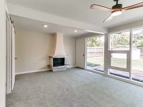 Living - 5357 E 26th Pl, Tulsa, OK 74114 photo 5 of 6