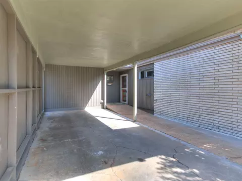 Exterior - 5357 E 26th Pl, Tulsa, OK 74114 photo 6 of 9