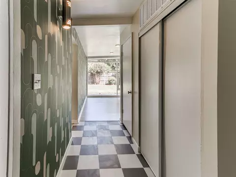 Entry Way - 5357 E 26th Pl, Tulsa, OK 74114 photo 2 of 2